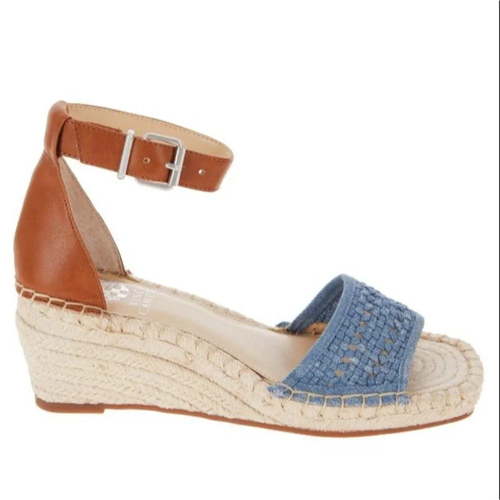 NIB Vince Camuto Jellisa Espadrille Wedge Sandal Light Blue/Barn Brown Size 10